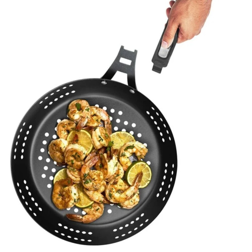 OXO 12-Inch Round Lightweight Carbon Steel Frying Pan